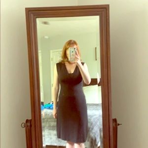 Knit shift dress is in EUC condition